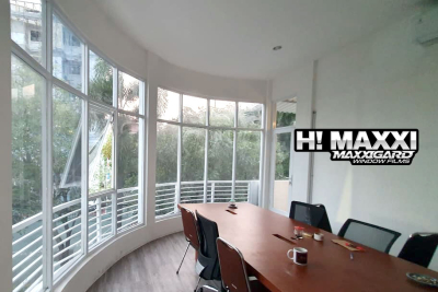 Kaca Film Maxxigard di Gedung Polrestabes Surabaya