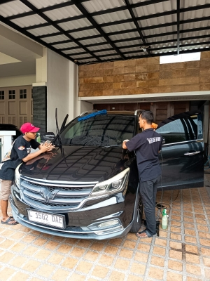 Rekomendasi Tingkat Kegelapan Kaca Film Mobil